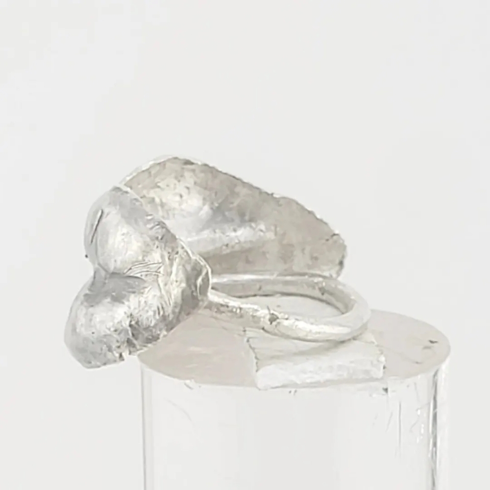 KISS ME 3D RING LIPS SHAPE HANDMADE IN STERLING SILVER METAL SIZE 9 - Picture 4 of 5